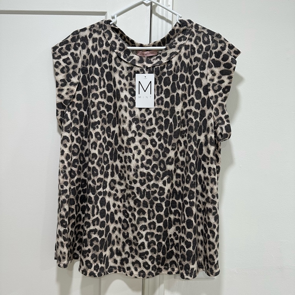 Leopard print top